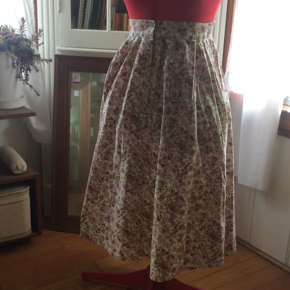 Vintage Paquette cottagecore skirt; fresh  pockets